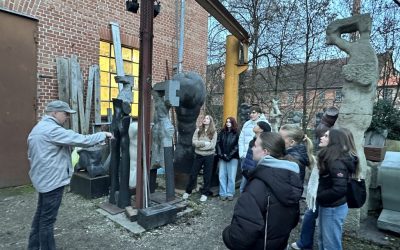 Dem Bildhauer über die Schulter schauen